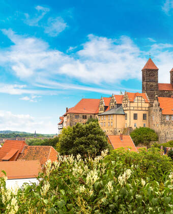 Besök vackra medeltidsstäder som Quedlinburg, som också finns med på UNESCOs världsarvslista