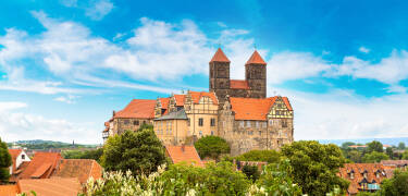 Besök vackra medeltidsstäder som Quedlinburg, som också finns med på UNESCOs världsarvslista