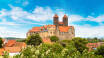 Oplev smukke, middelalderlige byer såsom den UNESCO-listede perle, Quedlinburg.