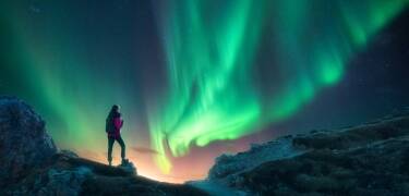 Om vinteren gir den avsidesliggende beliggenheten mulighet til å oppleve nordlyset.