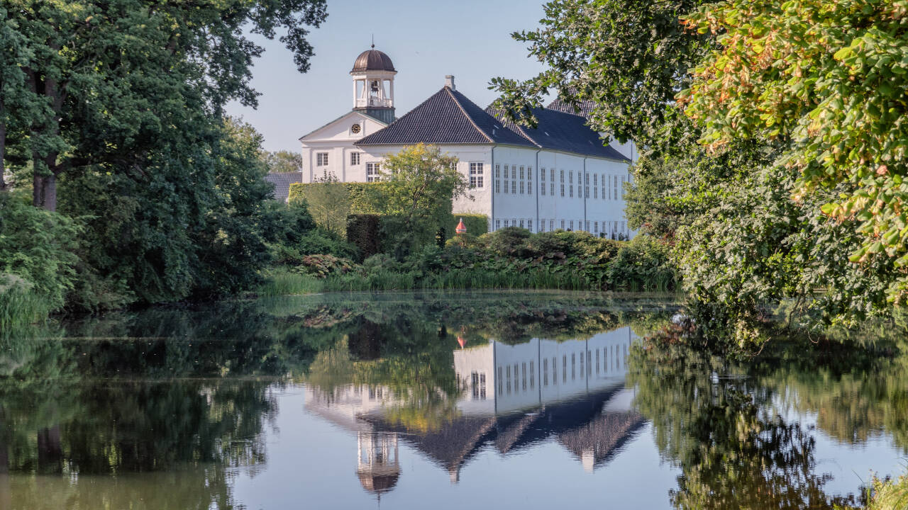 Beliggenheten gjør det enkelt å utforske både Nord-Tyskland og Sør-Danmark, inkludert nærliggende Gråsten slott.