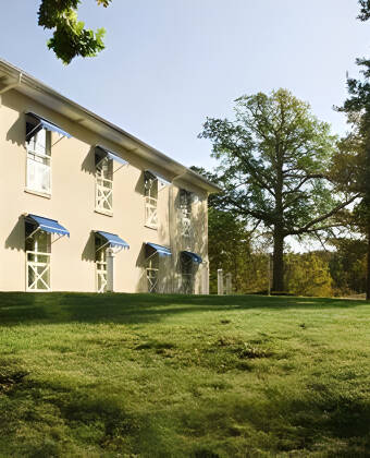 Vätterleden Hotel & Restaurant er vakkert beliggende ved Vättern, langs Sveriges pulsåre, E4.