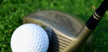 Detta är ett utmärkt boende för golfare, med inte mindre än tre golfbanor inom 25 km radie.