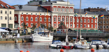 Besøg Jönköping, som byder på alt lige fra shopping og restauranter til museer og seværdigheder.