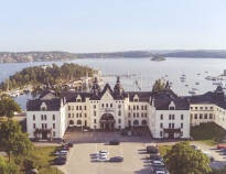 Grand Hotel Saltsjöbaden er et luksus SPA -hotel i smukke Saltsjöbaden.