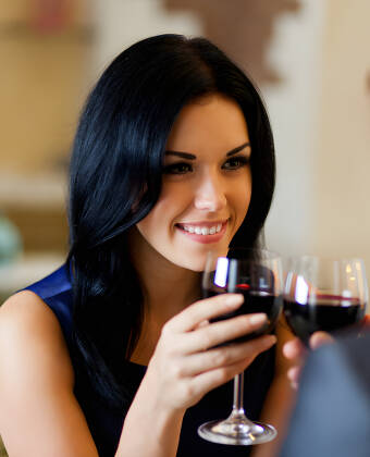 Das Abendessen im Restaurant verspricht Genuss auf dem Teller und im Glas.