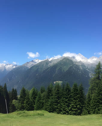 You can enjoy the splendour of the Dolomites and the idyllic views during a leisurely walk.