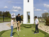 A free round of miniaturegolf at the hotels own 18 holes miniaturegolf course is included.