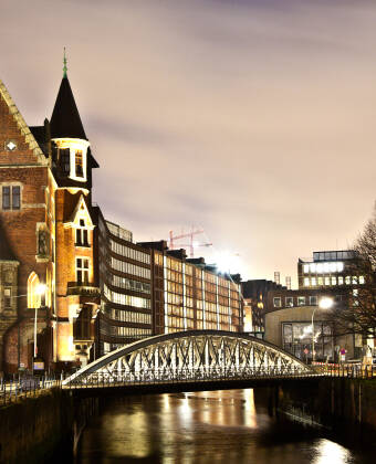 För er som önskar en dagsutflykt rekommenderas även ett besök i Tysklands näst största stad, Hamburg.