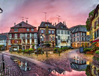 Opplev noen av regionens vakreste landsbyer; Ribeauville, Riquewihr og Eguisheim.