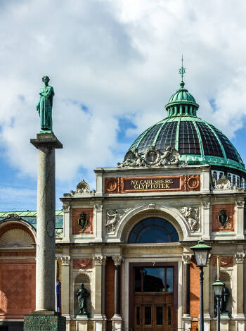 Glyptoteket är ett kulturellt centrum med sina unika samlingar och speciella atmosfär