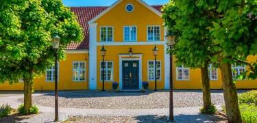 Opplev kunst på Museum Jorn og historie på Museum Silkeborg med den berømte Tollundmannen.