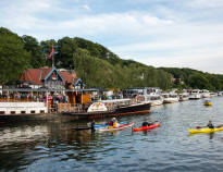 Ta en tur med den historiska ångbåten Hjejlen och besök Himmelbjerget.