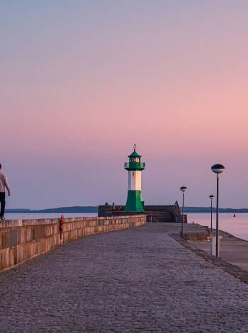 Stroll to the wide beaches of Neu Mukran and Prora, just minutes away.