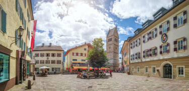 Gå en tur gennem Zell am Sees charmerende gader og livlige caféer, kun en kort gåtur fra hotellet.