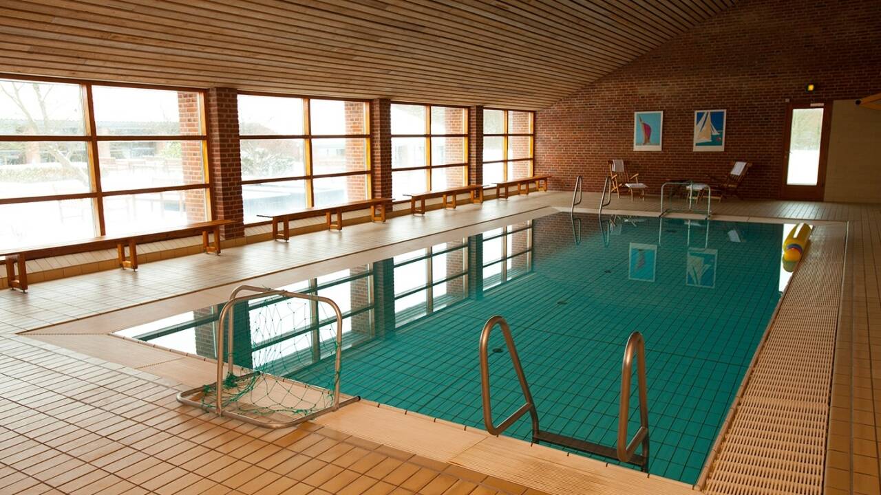 Swimmingpoolen er 28 grader varm og saunaen er åben morgen og aften eller når du har lyst! (Bemærk! midlertidigt lukket)