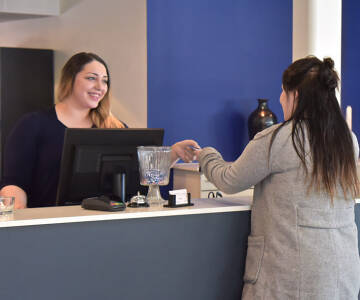 Det venlige personale er altid klar til at hjælpe, så dit ophold bliver en fornøjelse.