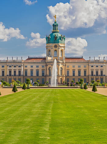 Väster om Berlin ligger Charlottenburg med det imponerande slottet som byggdes i slutet av 1700- talet