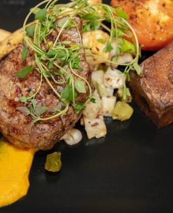 In the evening, the hotel's atmospheric restaurant offers classic dishes with a Nordic twist.