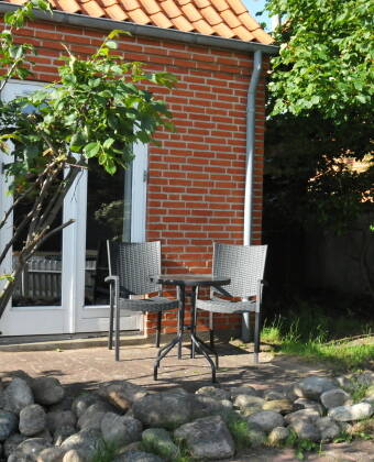 Schöner und ruhiger Garten rund um das Motel.