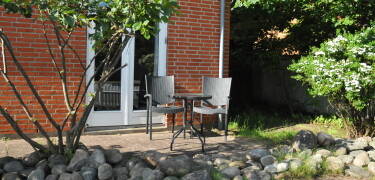 Schöner und ruhiger Garten rund um das Motel.