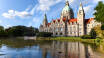 Rådhuset i Hannover er en imponerende bygning og I kan bl.a. komme op i kuplen og nyde udsigten udover byen.