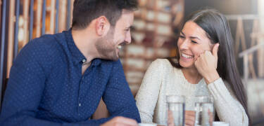 Mellom opplevelsene kan dere ta en pause på en av de mange hyggelige caféene i byen.