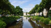 Under ett besök i Friedrichstadt  rekommenderas det att ta en tur i kanalen och se staden från en annan vinkel.