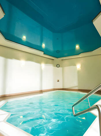 Unwind after a day out with the indoor pool, sauna, and steam bath for a well-deserved break