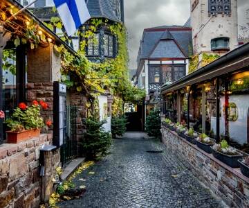 Die charmante Altstadt und traditionelle Weinstuben sind nur wenige Schritte entfernt.