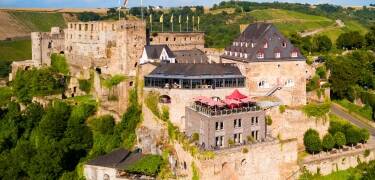 Ob die spektakuläre Burg Rheinfels oder eine der vielen anderen Burgen in der Umgebung: Am Mittelrhein gibt es viel zu entdecken.
