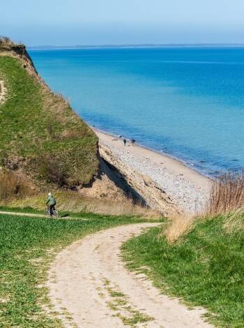 Erkunden Sie den Ostseestrand und die schöne Umgebung von Kiel zu Fuß oder mit dem Rad.