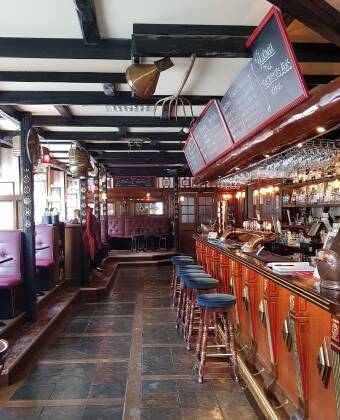 The Bishops Arms gastropub serves well prepared food and offers a wide selection of beers and whiskies.