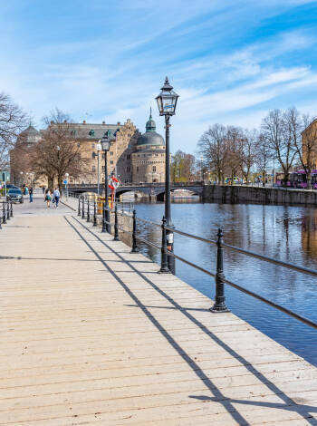 Gör en utflykt till charmiga Örebro som bland annat är känt för sitt vackra slott