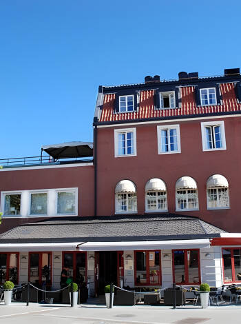 Det här mysiga lilla hotellet ligger centralt vid torget i Strängnäs