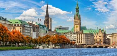 Upptäck Hamburgs stadskärna endast ett stenkast från hotellet.