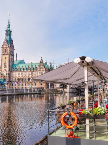 Entdecken Sie die trendigen Restaurants und die lebendige kulinarische Szene in der Gegend.