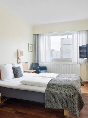 Das Hotel ist stilvoll und gut ausgestattet, und Sie wohnen in modernen Zimmern, die alle ein hohes Maß an Komfort bieten.