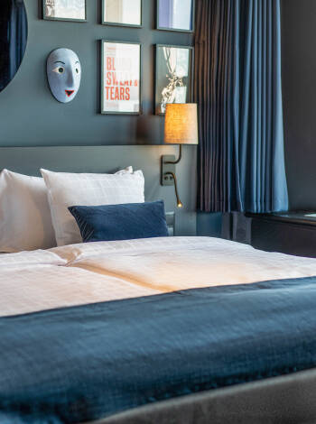 Stay in the iconic theatre district of Frederiksberg at Scandic Falkoner.