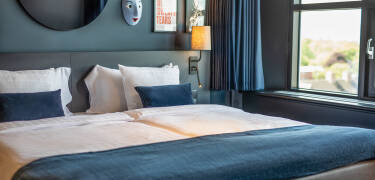 Det ikoniske Scandic Falkoner, ligger centralt i det charmerende teaterkvarter på Frederiksberg.