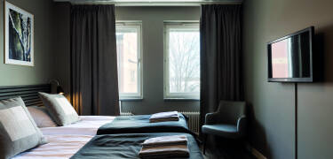 Hotellets moderna rum erbjuder en god natts sömn och en bekväm bas.