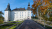 Besøg de nærliggende slotte og oplev både det 16., 17. og 18. århundrede ved Ekenäs Slott og Löfstad Slott.