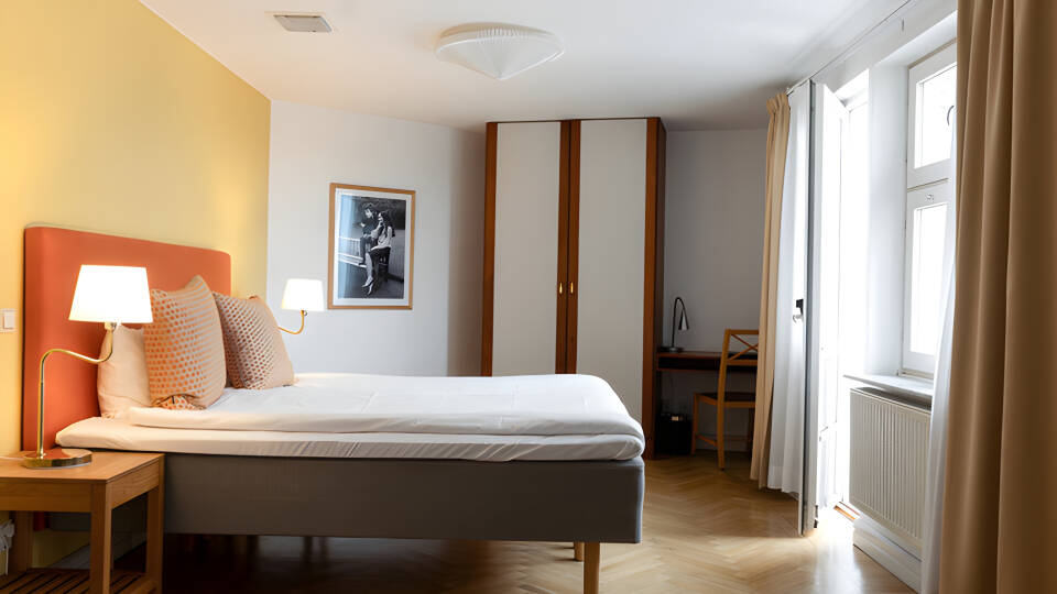 Genießen Sie den guten, zentralen Ausgangspunkt und guten Schlaf in komfortablen Dux-Betten während eines Aufenthaltes im Hotel Bishops Arms Lund.