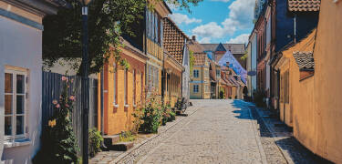 Comwell H. C. Andersen Odense ligger lige i det historiske centrum af Odense.