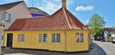 Odense hat viel Geschichte zu bieten, und das H. C. Andersen-Haus ist ein Muss.