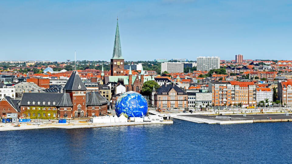 Cabinn Aarhus tilbyr et flott utgangspunkt for en storbyferie i Aarhus rett ved elven.