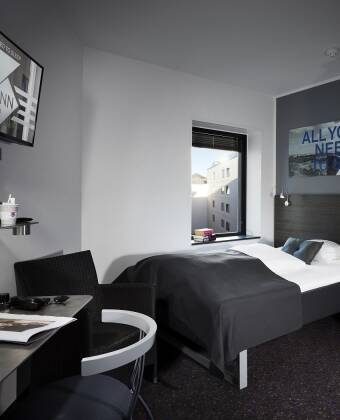 Alle Zimmer bieten eine eigene Dusche / WC, einen TV und kostenlosen Kaffee und Tee.