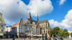 Rostock's city center with its Hanseatic architecture is only a few minutes away by car or S-Bahn.