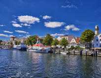 Visit the highlights in Warnemünde: the lighthouse, the Alter Strom promenade and of course the beach.