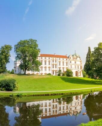 Oplev det charmerende gamle barokslot og parken i Celle.